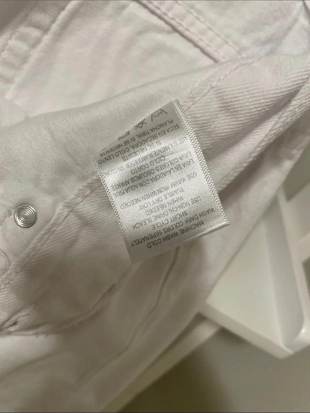 Vintage Genes clean white